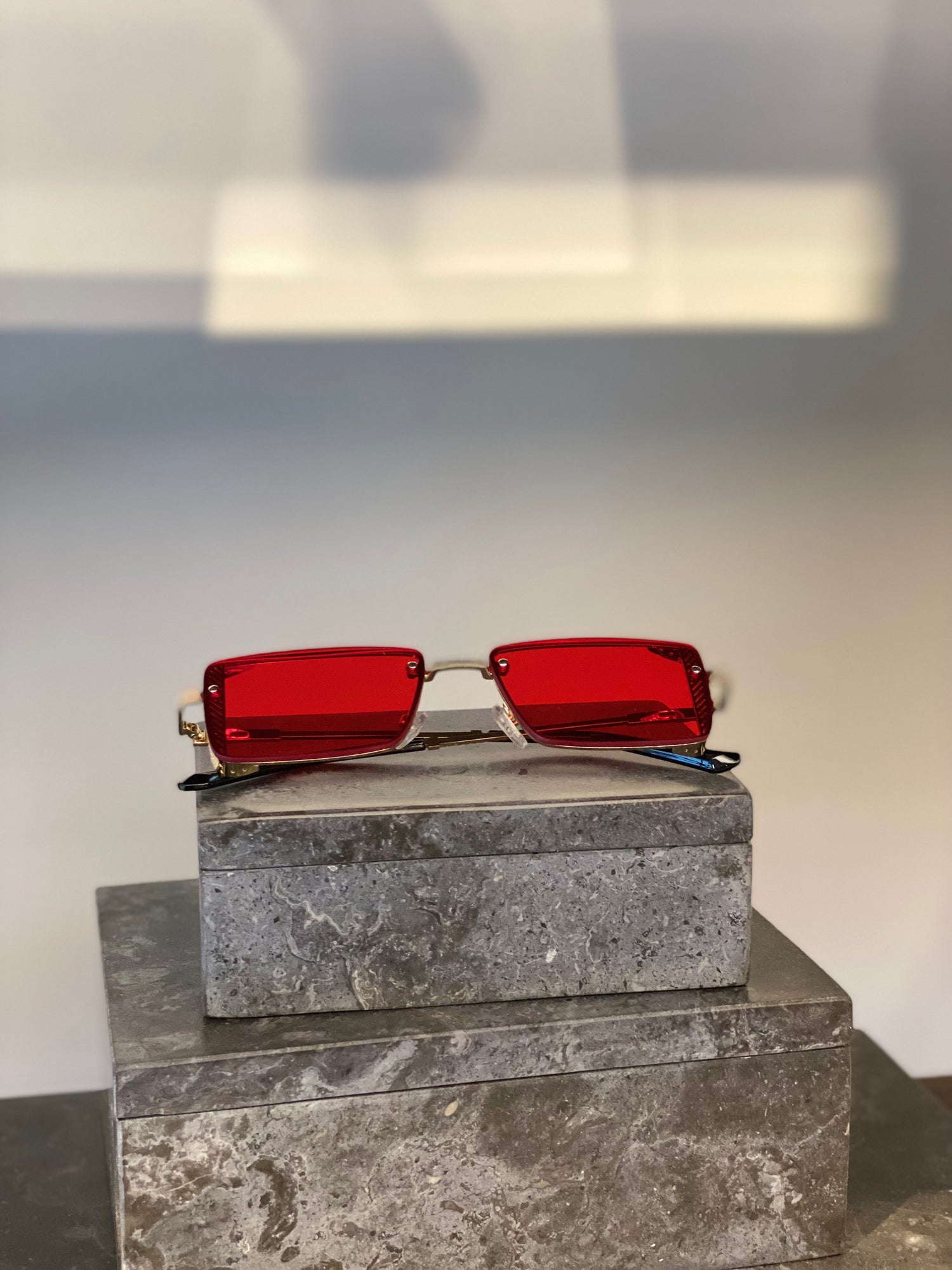 Legend Shades Red